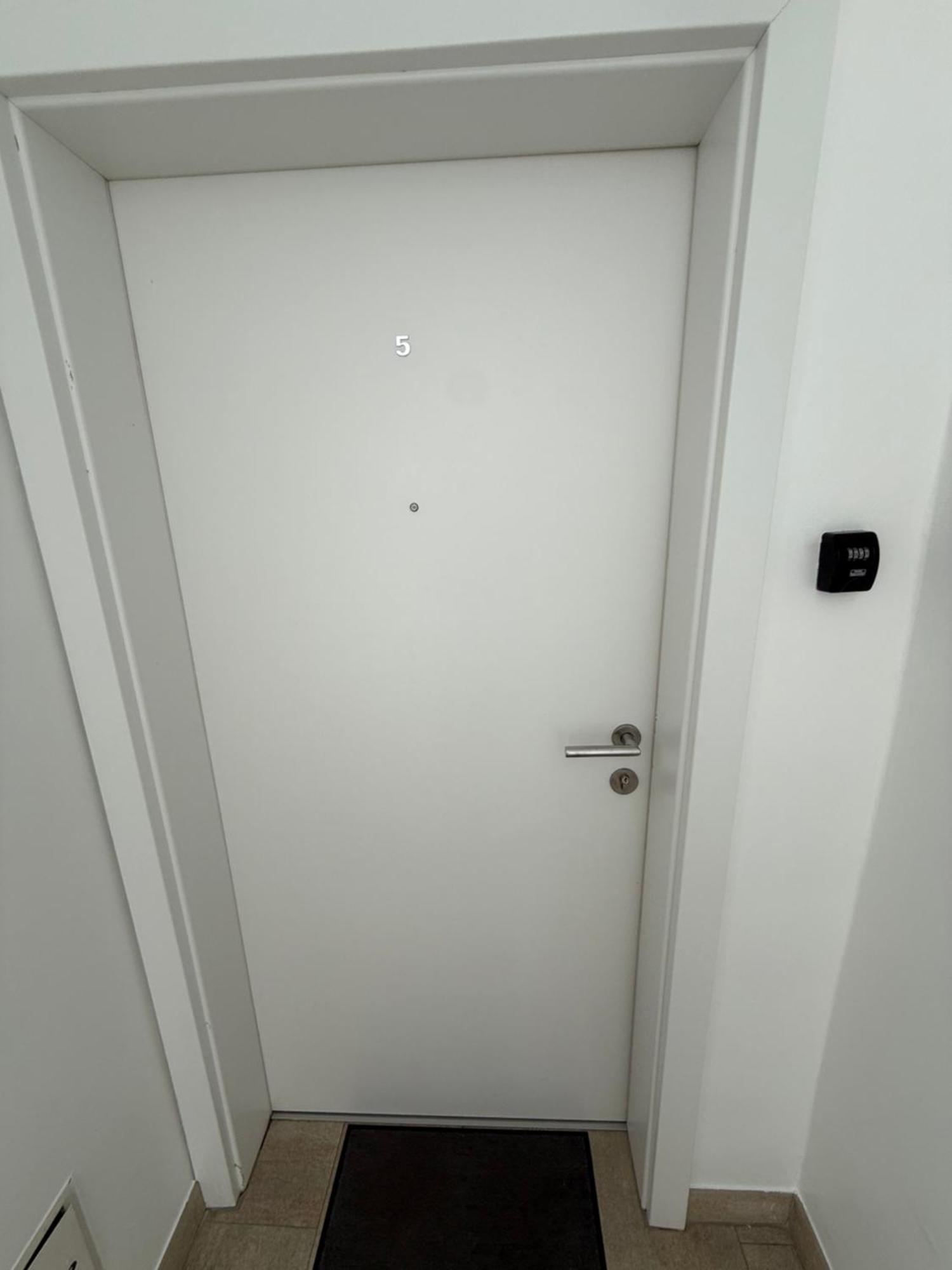 Apartment Number 5 Вена Экстерьер фото